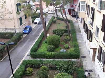 Ben tenuti sono soprattutto i giardinetti attorno ai quali si dislocano i palazzi